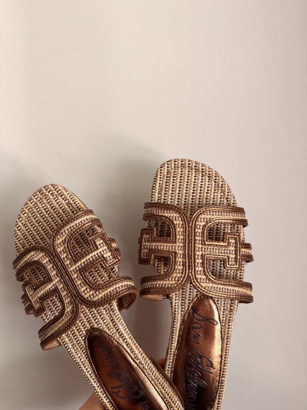 Sam Edelman Waylon Weave Amber Gold Logo Slide Sandals 6 1/2